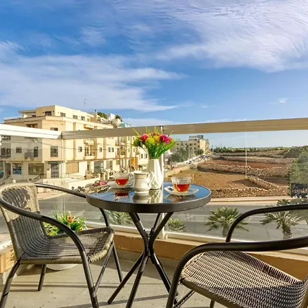 Spacious 3br Close To Marsascala Promenade شقة