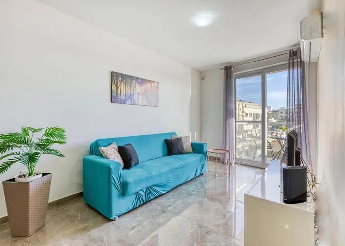Spacious 3br Close To Marsascala Promenade Apartament