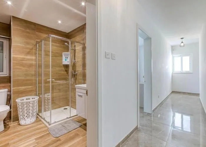 Appartamento Spacious 3br Close To Marsascala Promenade *